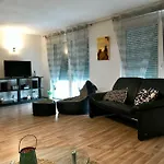 125 M² In דירה